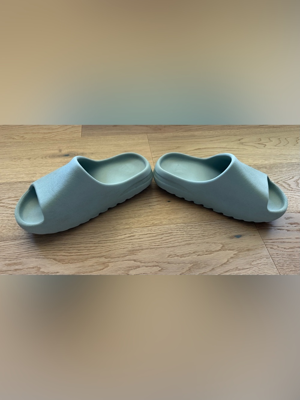 Yeezy Mens SZ 9 Slip-On - Pale Aqua